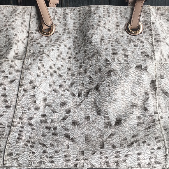 COPY - Michael Kors Tote- Gently Used - Picture 2 of 7